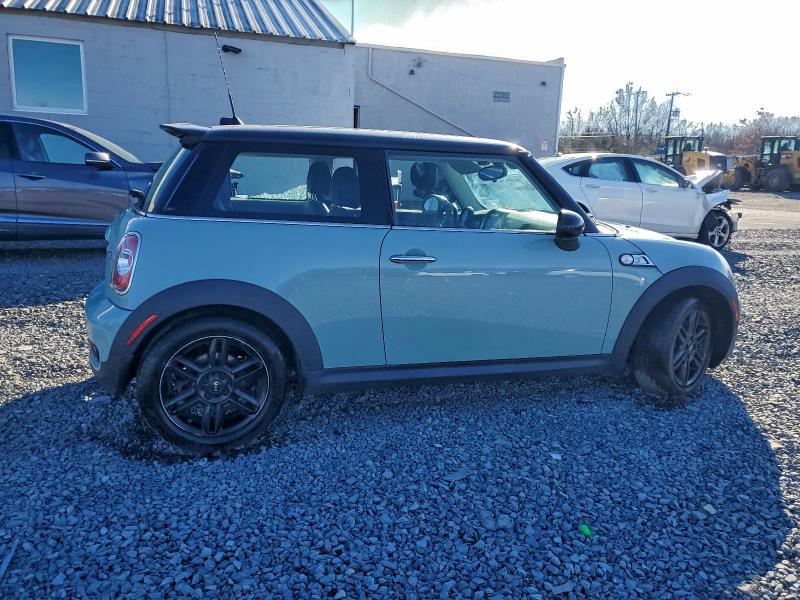 Photo 3 from auction – 2013 MINI COOPER S with VIN WMWSV3C54DT390086