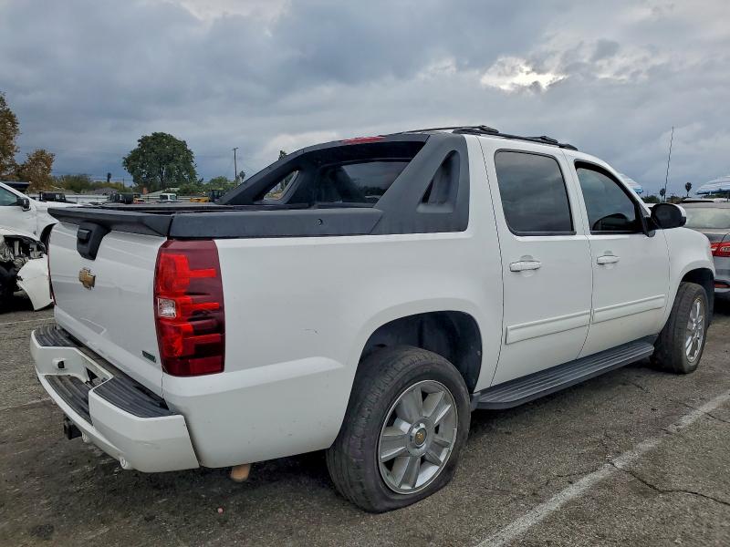 Photo 3 from auction – 2010 CHEVROLET AVALANCHE with VIN 3GNNCEE06AG209931