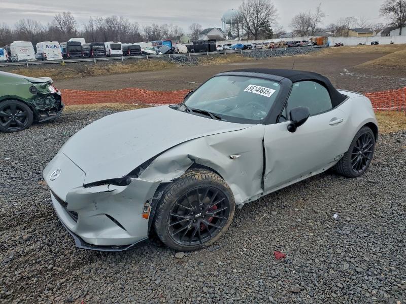 MAZDA MX-5 MIATA 2017 with VIN JM1NDAC7XH0120036 - Photo from auction