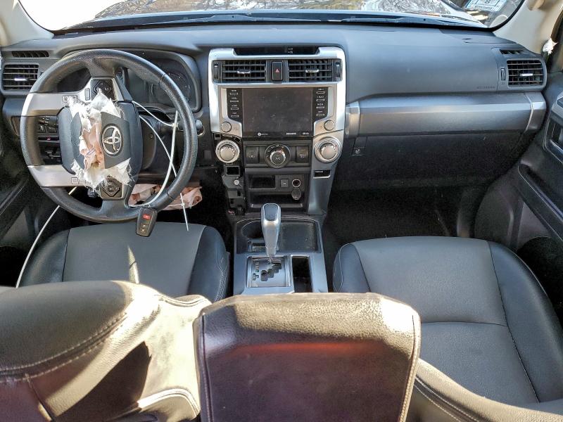 Photo 8 from auction – 2022 TOYOTA 4RUNNER SR with VIN JTEFU5JR4N5253031