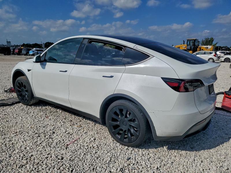 Photo 2 from auction – 2024 TESLA MODEL Y with VIN 7SAYGAEE5RF033697