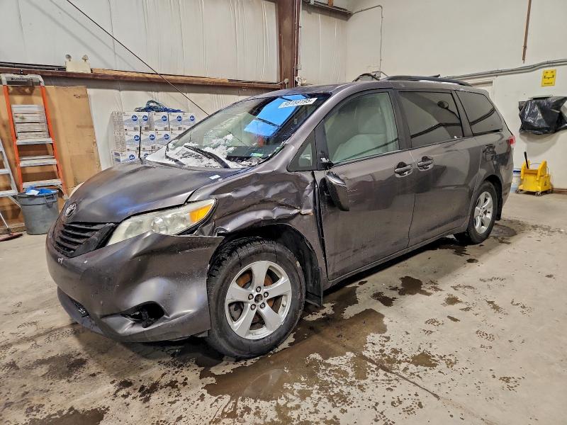 TOYOTA SIENNA LE 2011 with VIN 5TDKK3DC0BS011136 - Photo from auction