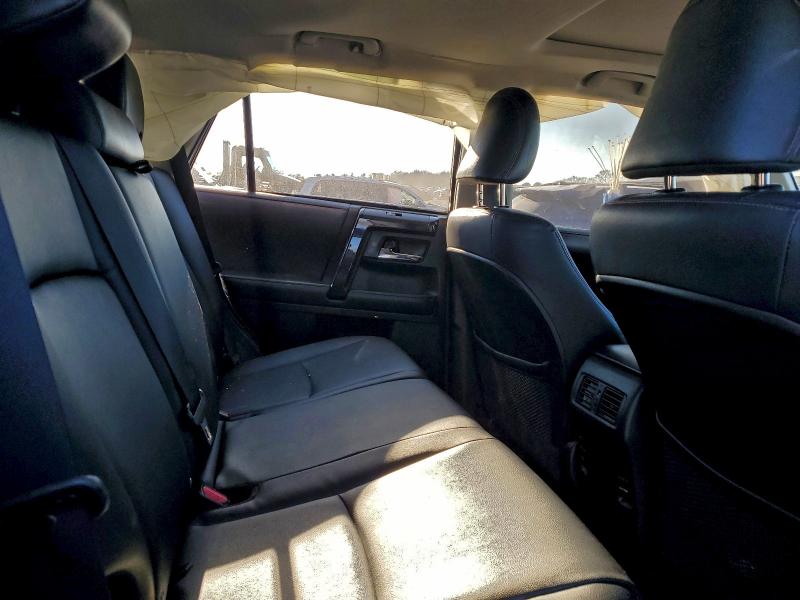 Photo 11 from auction – 2017 TOYOTA 4RUNNER SR with VIN JTEBU5JR3H5461632