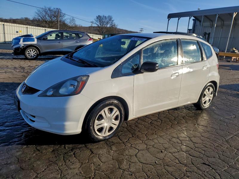 HONDA FIT 2011 with VIN JHMGE8H34BS010503 - Photo from auction