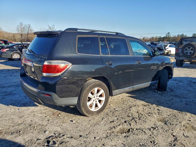 Photo 3 from auction – 2011 TOYOTA HIGHLANDER with VIN 5TDZK3EH7BS029061
