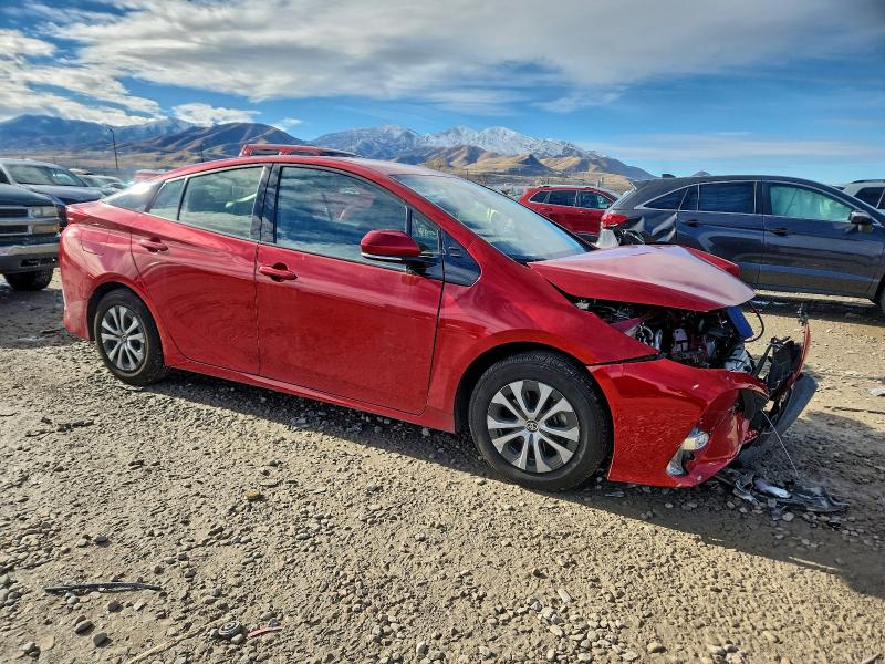Photo 4 from auction – 2020 TOYOTA PRIUS PRIM with VIN JTDKARFP9L3133597