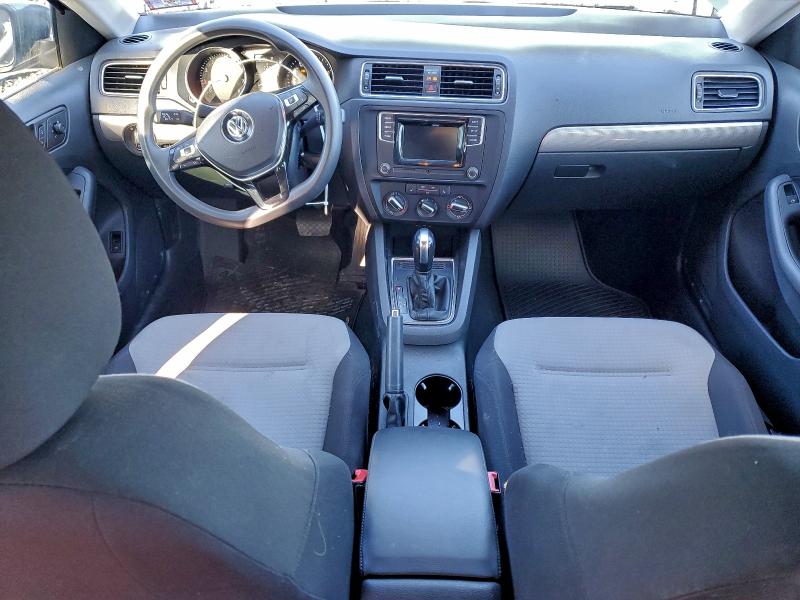 Photo 8 from auction – 2017 VOLKSWAGEN JETTA with VIN 3VW2B7AJ9HM350249