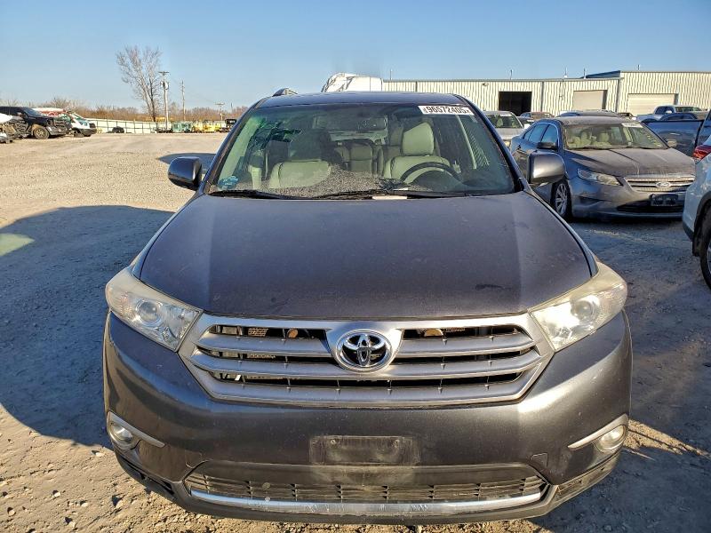 Photo 5 from auction – 2013 TOYOTA HIGHLANDER with VIN 5TDDK3EH6DS216563