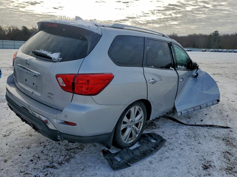 Photo 3 from auction – 2019 NISSAN PATHFINDER with VIN 5N1DR2MM3KC592281