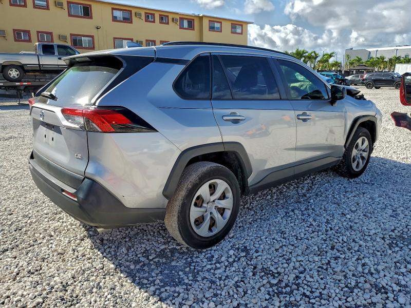 Photo 3 from auction – 2020 TOYOTA RAV4 LE with VIN JTMH1RFV8LD046423