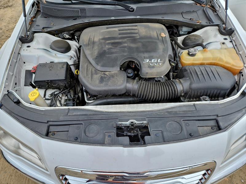 Photo 11 from auction – 2012 CHRYSLER 300 LIMITE with VIN 2C3CCACG2CH192531