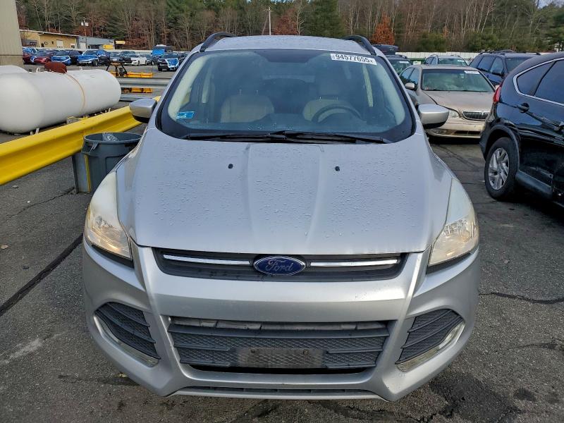 Photo 5 from auction – 2016 FORD ESCAPE SE with VIN 1FMCU9G97GUC68133