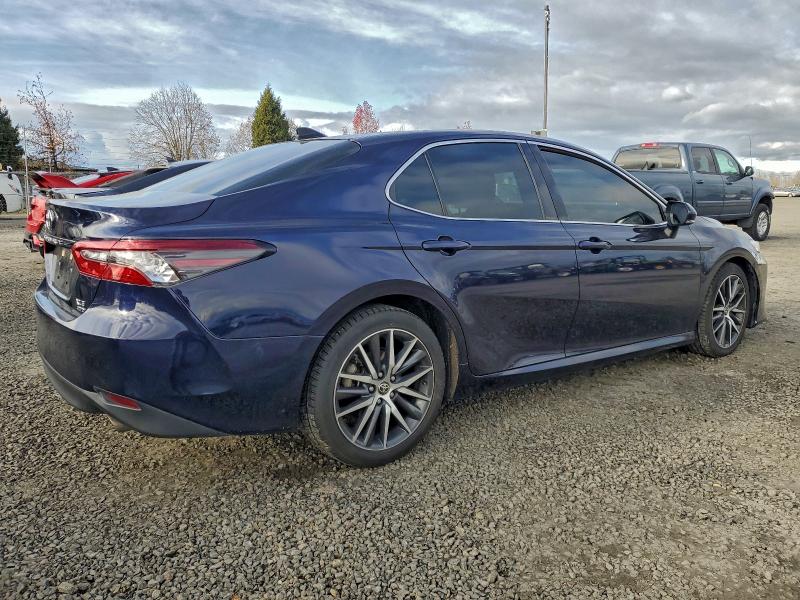 Photo 3 from auction – 2022 TOYOTA CAMRY XLE with VIN 4T1F11BK2NU048297
