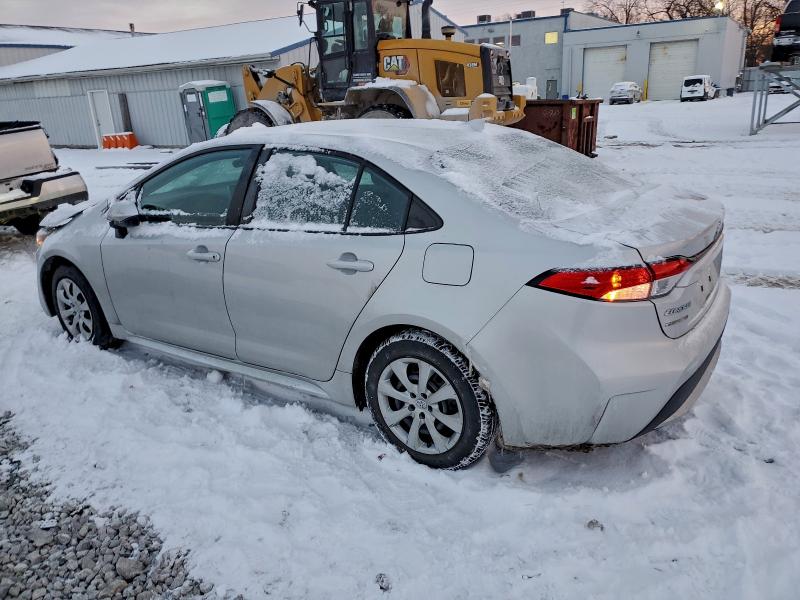 Photo 2 from auction – 2021 TOYOTA COROLLA LE with VIN 5YFEPMAE2MP243971