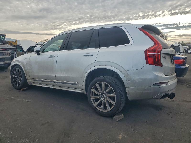 Photo 2 from auction – 2017 VOLVO XC90 T8 with VIN YV4BC0PL4H1109242