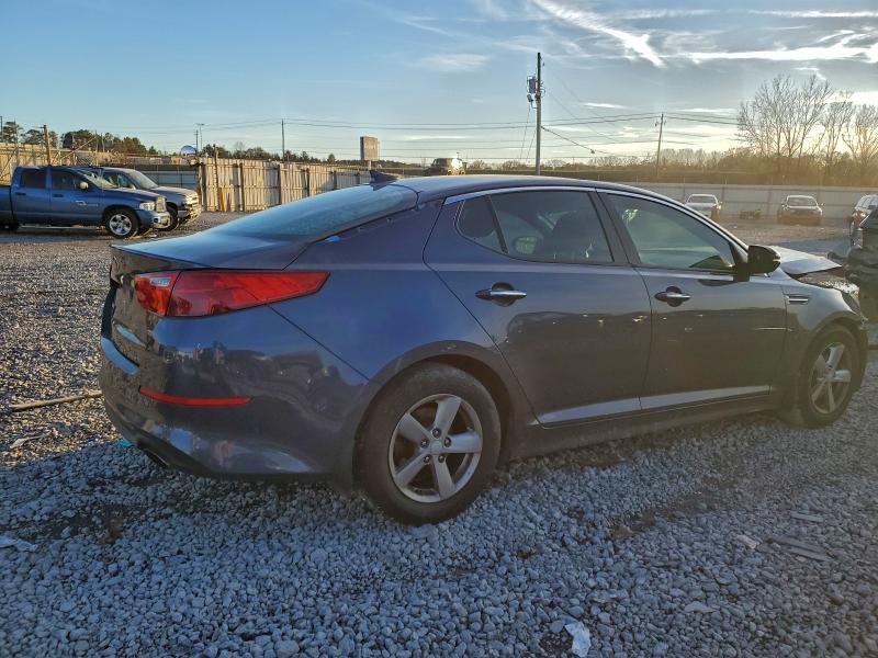 Photo 3 from auction – 2015 KIA OPTIMA LX with VIN 5XXGM4A77FG416074