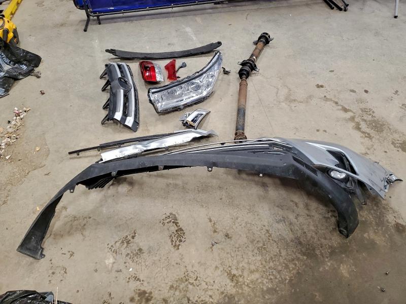 Photo 13 from auction – 2019 TOYOTA HIGHLANDER with VIN 5TDJZRFH7KS944647