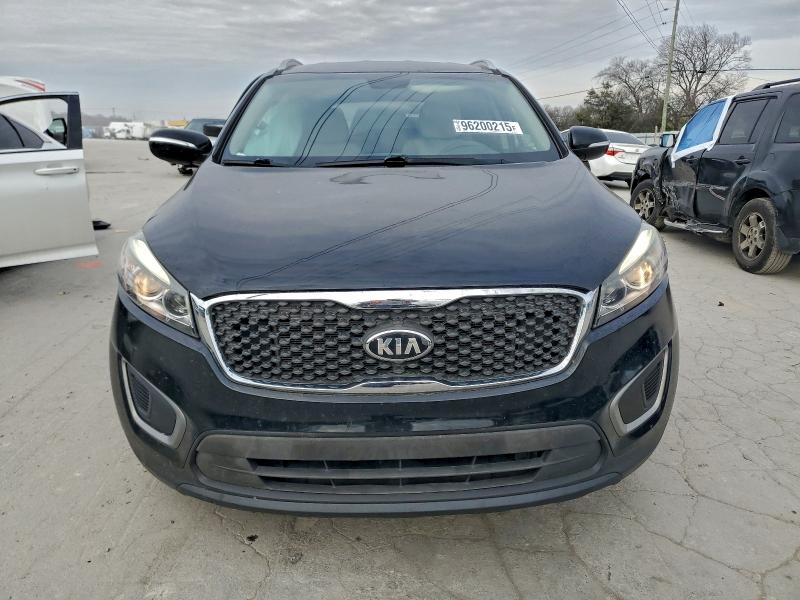 Photo 5 from auction – 2016 KIA SORENTO LX with VIN 5XYPG4A30GG145019