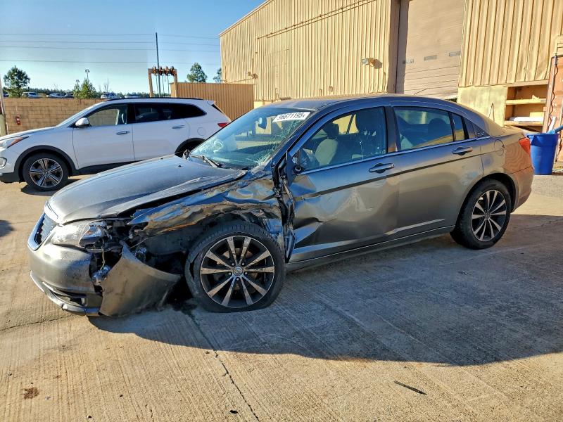 CHRYSLER 200 TOURIN 2013 with VIN 1C3CCBBBXDN569997 - Photo from auction