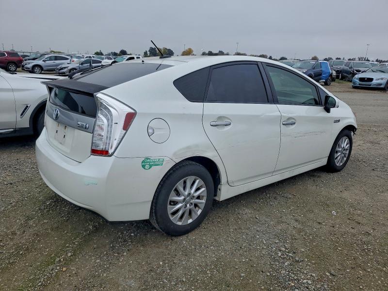 Photo 3 from auction – 2012 TOYOTA PRIUS PLUG with VIN JTDKN3DP9C3021645