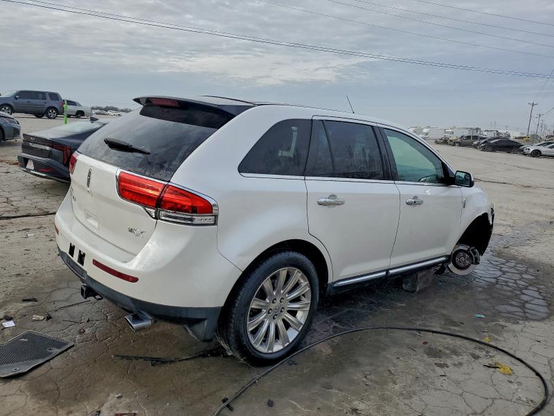 Photo 3 from auction – 2011 LINCOLN MKX with VIN 2LMDJ6JK5BBJ21724