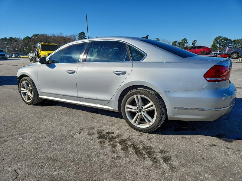 Photo 2 from auction – 2012 VOLKSWAGEN PASSAT SE with VIN 1VWBN7A36CC102978