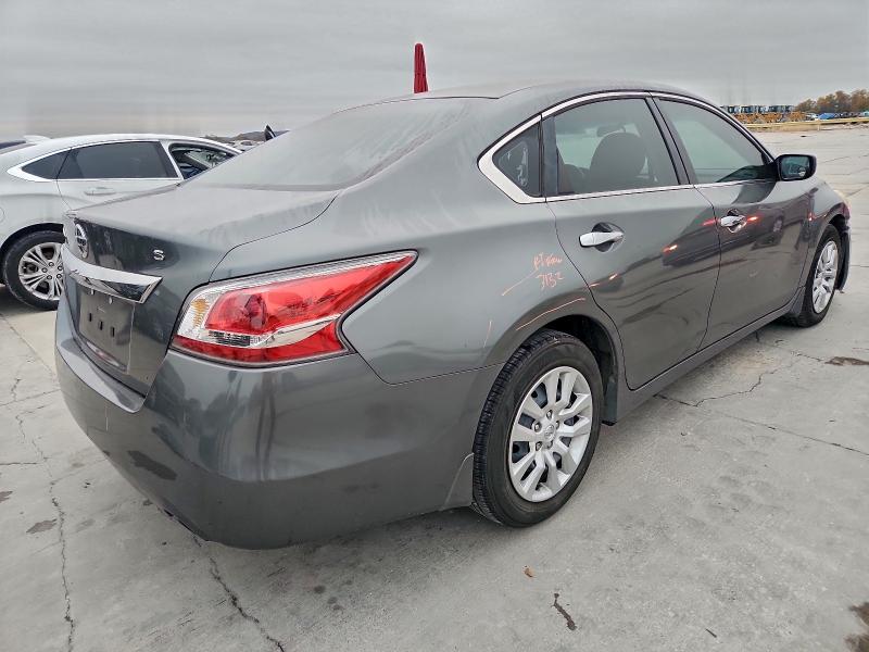 Photo 3 from auction – 2015 NISSAN ALTIMA with VIN 1N4AL3AP4FN864947
