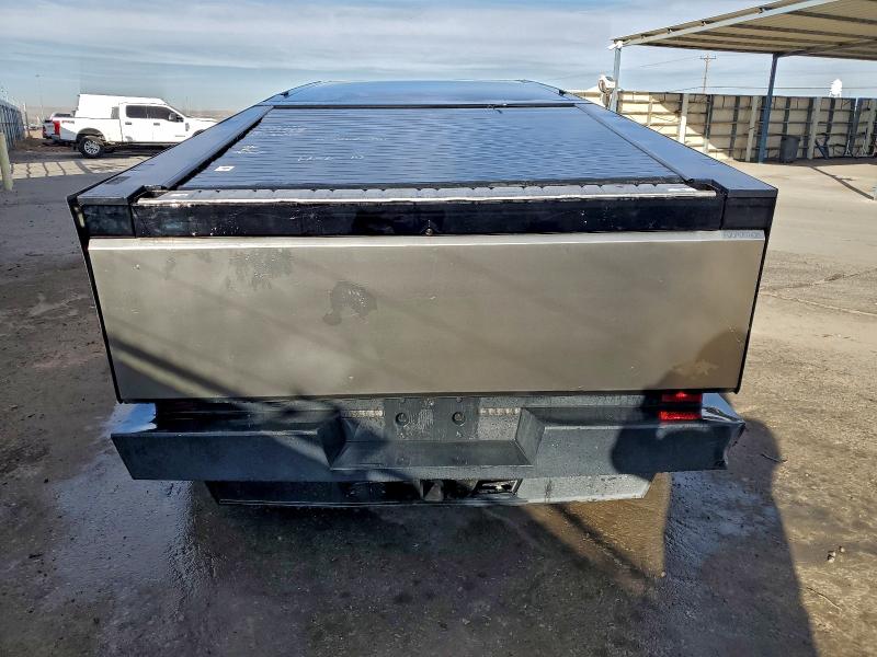 Photo 6 from auction – 2024 TESLA CYBERTRUCK with VIN 7G2CEHEE9RA021004