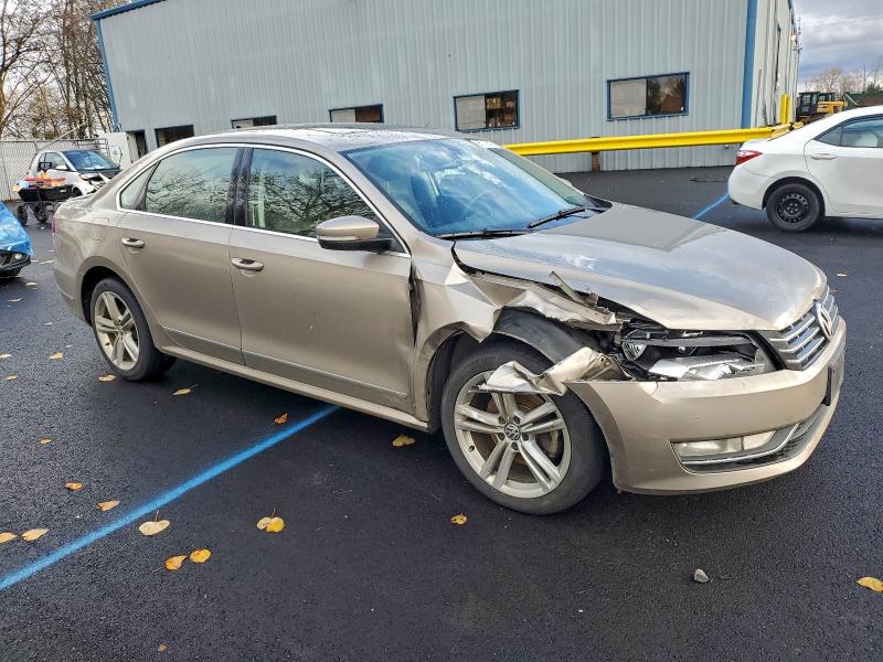 Photo 4 from auction – 2015 VOLKSWAGEN PASSAT SEL with VIN 1VWCV7A35FC105413
