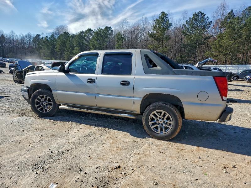 Photo 2 from auction – 2005 CHEVROLET AVALANCHE with VIN 3GNEC12Z75G274501