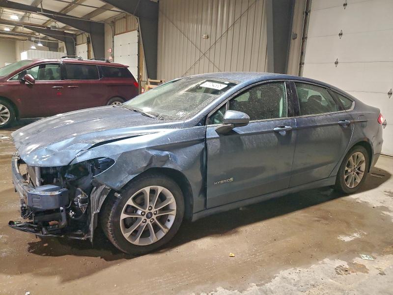 FORD FUSION SE 2019 with VIN 3FA6P0LU7KR258111 - Photo from auction