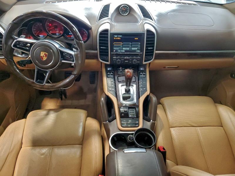 Photo 8 from auction – 2016 PORSCHE CAYENNE with VIN WP1AA2A2XGLA00852