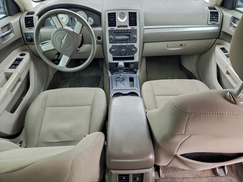 Photo 8 from auction – 2009 CHRYSLER 300 with VIN 2C3KA43DX9H524068