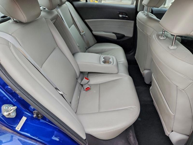 Photo 10 from auction – 2017 ACURA ILX BASE W with VIN 19UDE2F35HA005606