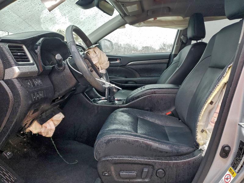 Photo 7 from auction – 2017 TOYOTA HIGHLANDER with VIN 5TDDGRFH9HS033649