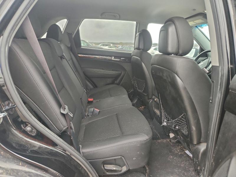 Photo 10 from auction – 2014 KIA SORENTO LX with VIN 5XYKTDA72EG516705