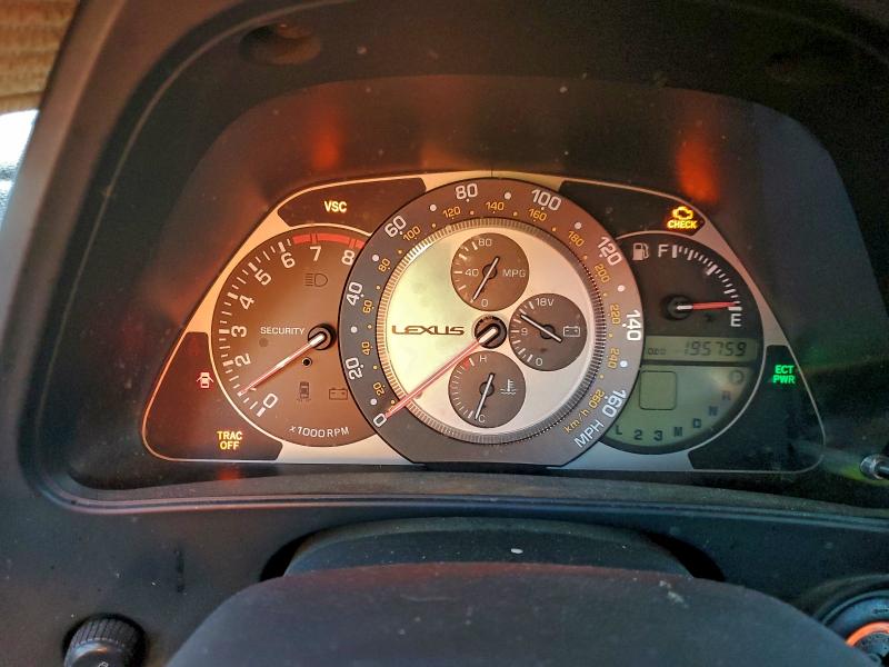 Photo 9 from auction – 2004 LEXUS IS 300 with VIN JTHBD192040085059