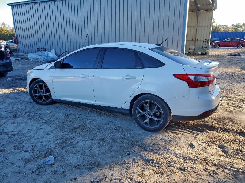 Photo 2 from auction – 2014 FORD FOCUS SE with VIN 1FADP3F24EL104459