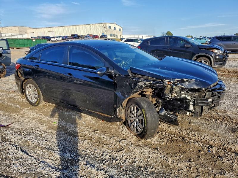 Photo 4 from auction – 2011 HYUNDAI SONATA with VIN 5NPEB4AC5BH306505