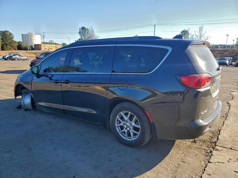 Photo 2 from auction – 2017 CHRYSLER PACIFICA with VIN 2C4RC1DG6HR502265