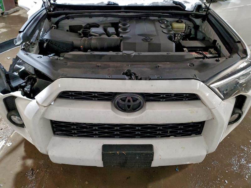 Photo 12 from auction – 2019 TOYOTA 4RUNNER SR with VIN JTEBU5JR8K5631958