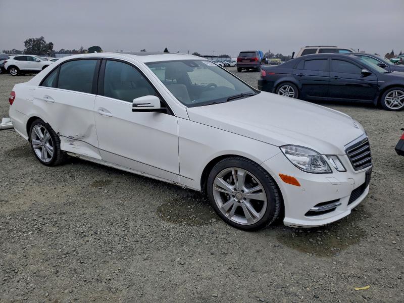 Photo 4 from auction – 2013 MERCEDES-BENZ E 350 with VIN WDDHF5KBXDA670125