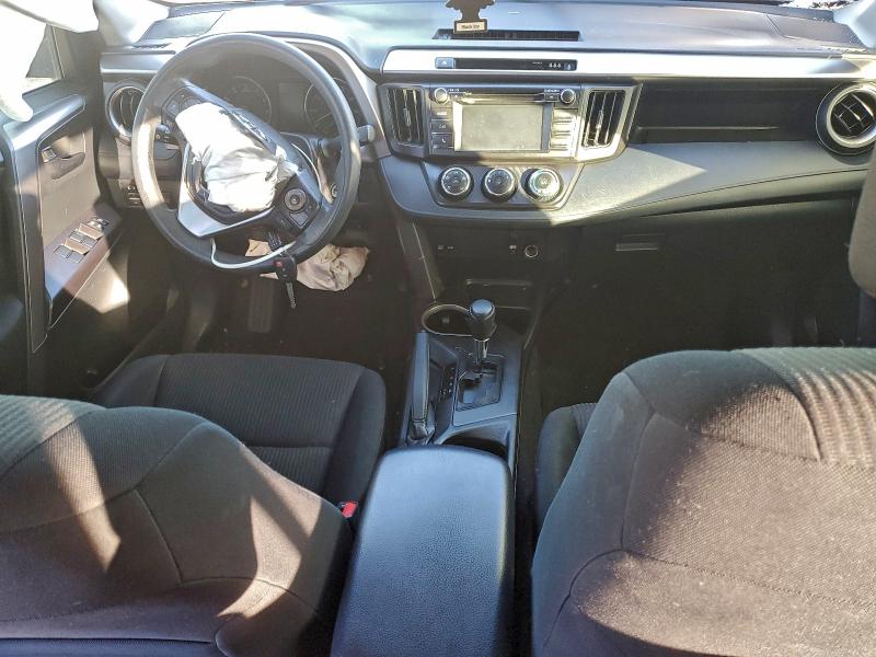 Photo 8 from auction – 2017 TOYOTA RAV4 LE with VIN JTMZFREV3HJ102848