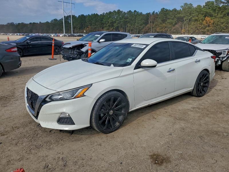 NISSAN ALTIMA S 2020 with VIN 1N4BL4BV7LC207154 - Photo from auction