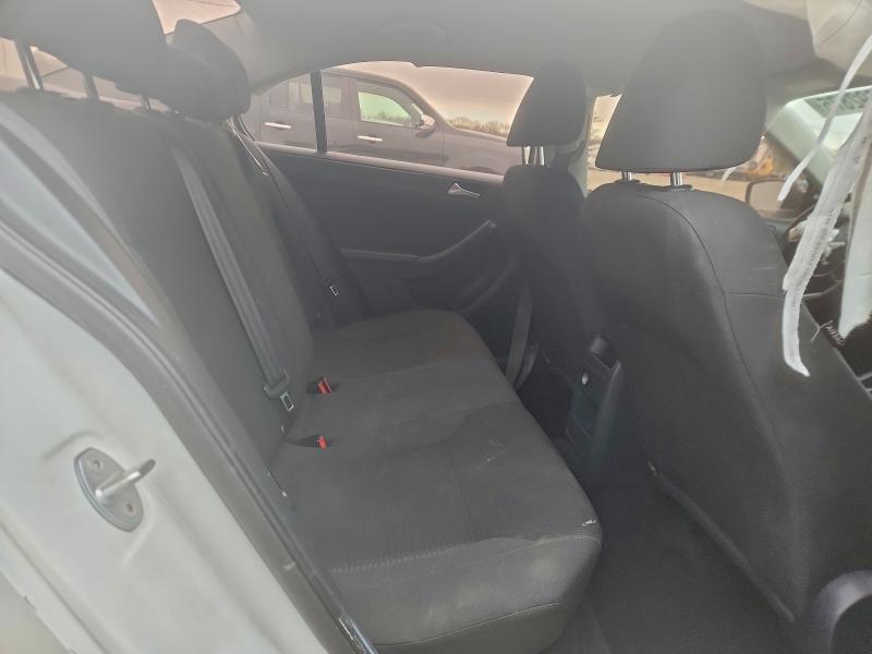 Photo 10 from auction – 2015 VOLKSWAGEN JETTA BASE with VIN 3VW2K7AJ7FM261177