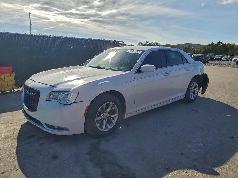 CHRYSLER 300 LIMITE 2015 with VIN 2C3CCAAG4FH807362 - Photo from auction