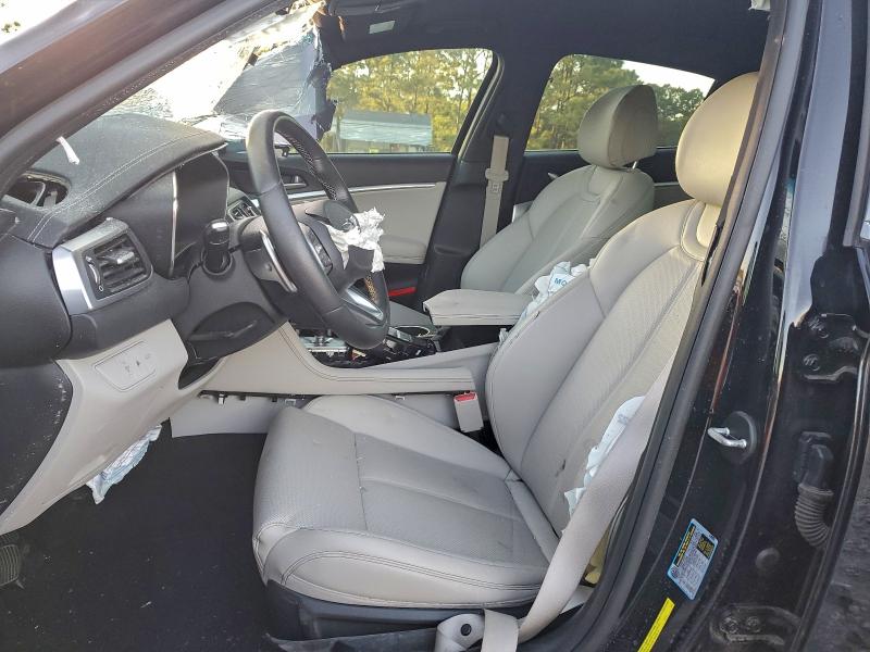 Photo 7 from auction – 2022 GENESIS G70 BASE with VIN KMTG34TA3NU097617