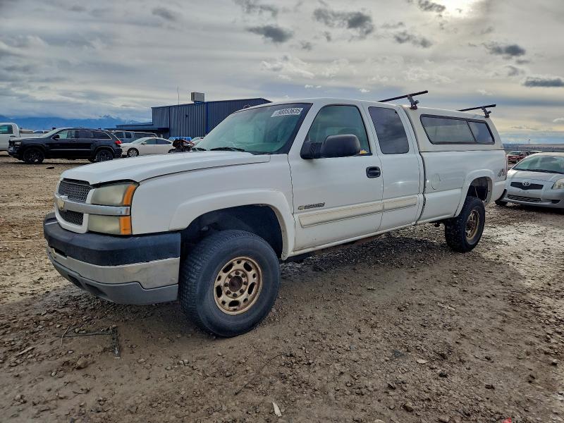 CHEVROLET SILVERADO 2004 with VIN 1GCHK29UX4E233360 - Photo from auction
