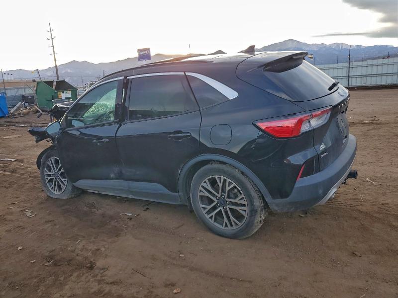 Photo 2 from auction – 2020 FORD ESCAPE with VIN 1FMCU9H93LUC08231