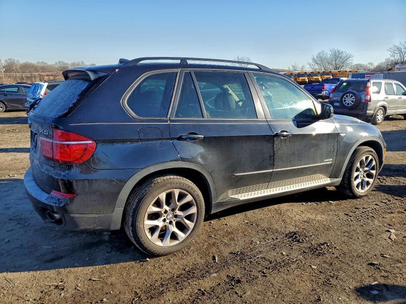 Photo 3 from auction – 2012 BMW X5 XDRIVE3 with VIN 5UXZV4C59CL754782